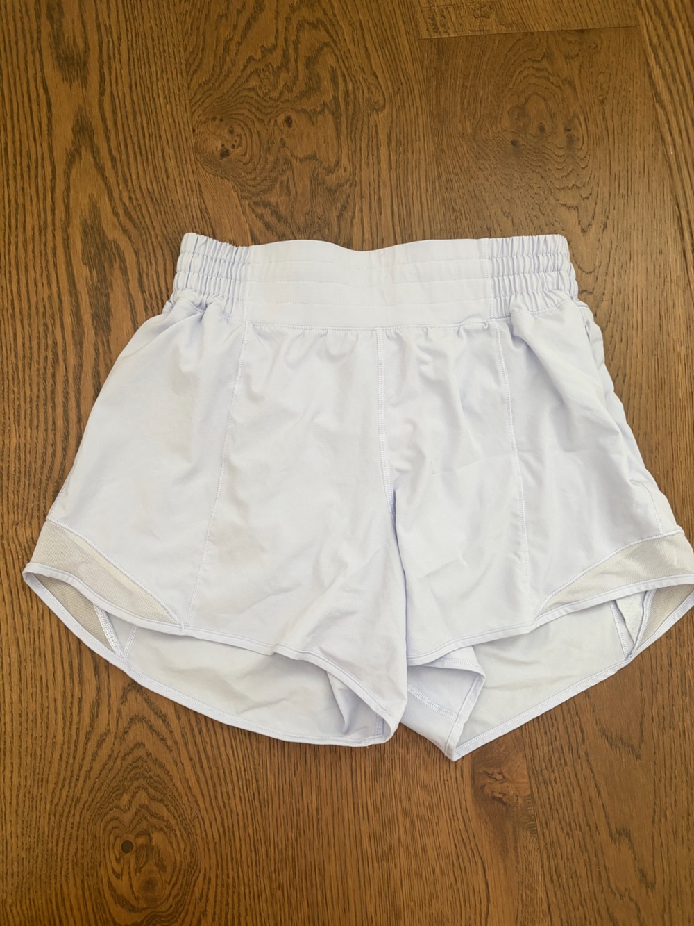 Lululemon Lavender/ Periwinkle Hotty Hot Shorts| size 6